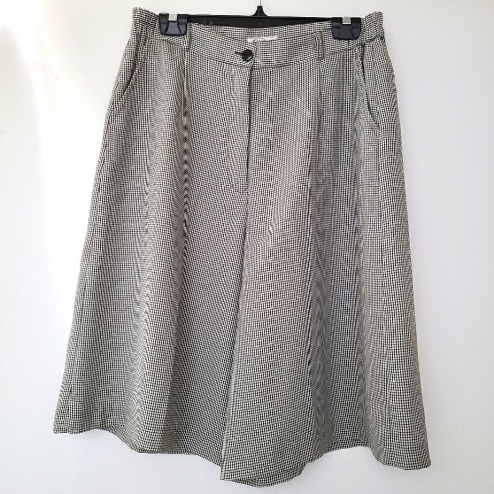 Shukmei Gingham Pleated Shorts – Black & White, Size 13